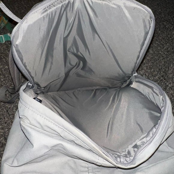 Fjällräven grey Kanken laptop 17” - Picture 4 of 6